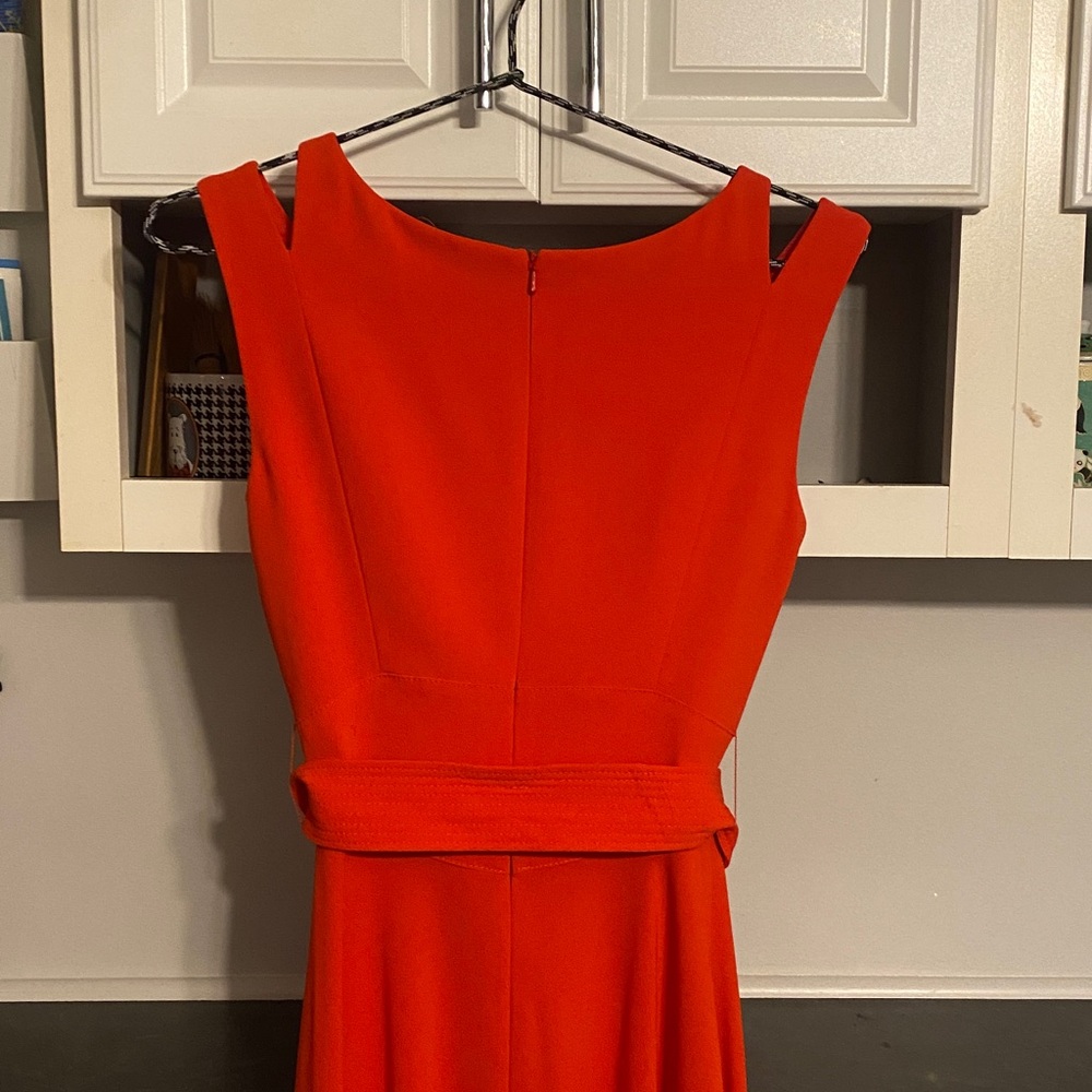 Elegant red Sleeveless Dress - Picture 4 of 5